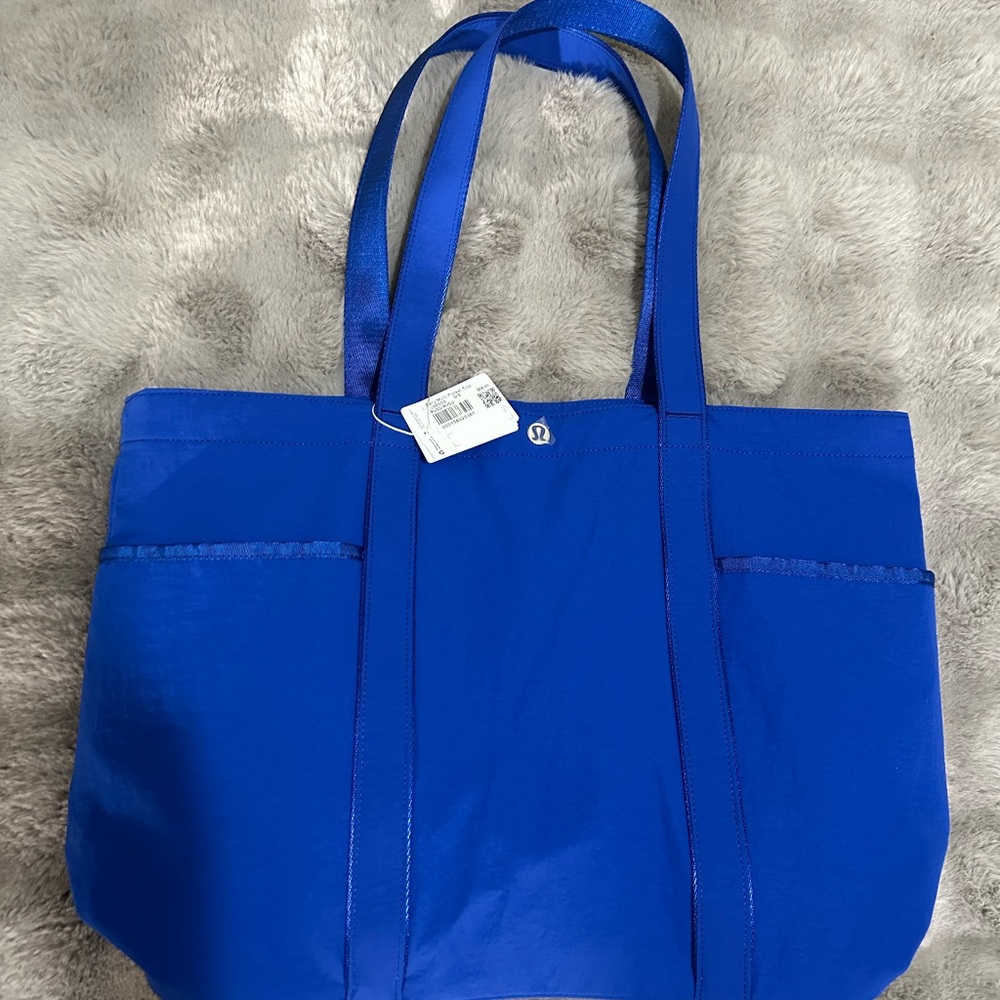 NWT Lululemon Daily Multi-Pocket Tote Bag 20L Riverside - Picture 3 of 6